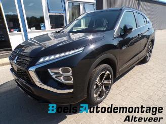 Salvage car Mitsubishi Eclipse Cross Eclipse Cross (GK/GL), SUV, 2017 2.4 16V PHEV 4x4 2026