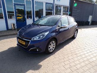 Voiture accidenté Peugeot 208  2016/1