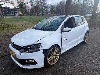 Auto incidentate Volkswagen Polo 55 kW (75 PK)  1598 cc. 2009/12