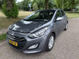 Auto incidentate Hyundai I-30 99 kW (135 PK)  1591 cc. 2016/12
