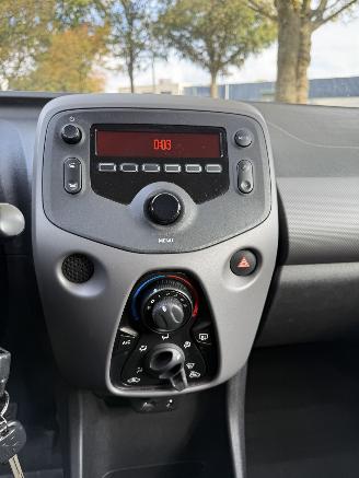 Peugeot 108  picture 25