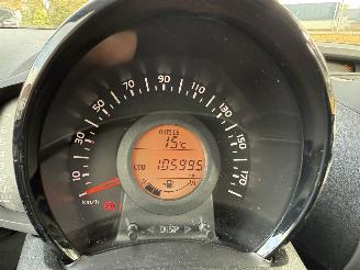 Peugeot 108  picture 23