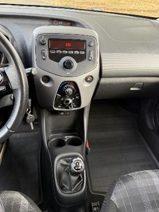 Peugeot 108  picture 24