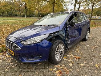 Schadeauto Ford Focus  2016/1