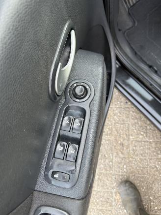 Renault Modus  picture 10