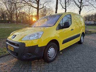 skadebil bedrijf Peugeot Partner  2008/1