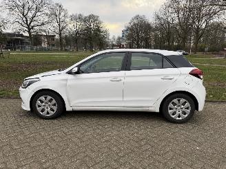 Hyundai I-20  picture 2