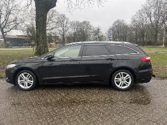 Ford Mondeo  picture 2