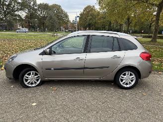 Renault Clio  picture 2