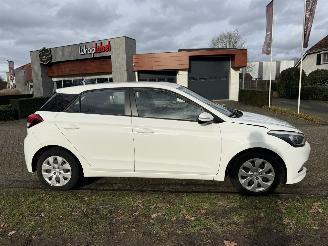 Hyundai I-20  picture 6