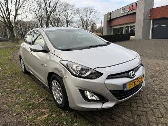 Hyundai I-30  picture 7