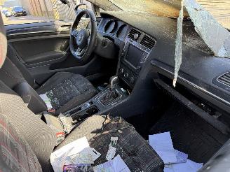 Volkswagen Golf  picture 12