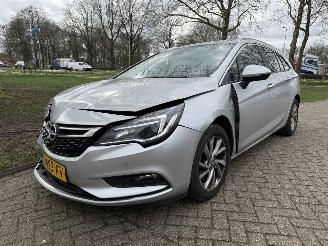 Damaged car Opel Astra SPORTS TOURER+ 2019/1