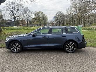 Volvo V-60  picture 2