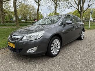 skadebil auto Opel Astra SPORTS TOURER 2013/1