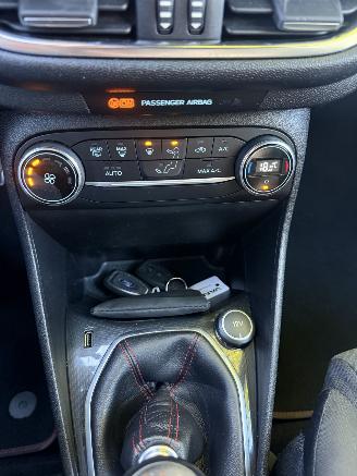 Ford Fiesta  picture 16