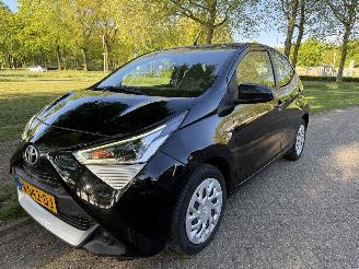krockskadad bil auto Toyota Aygo  2021/1