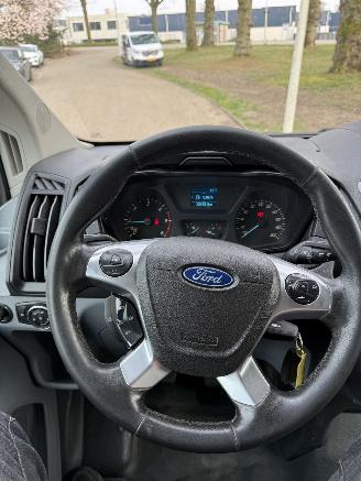Ford Transit  picture 13