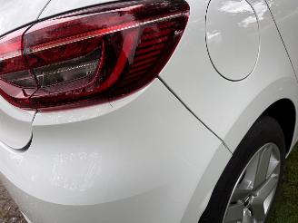 Renault Clio  picture 16