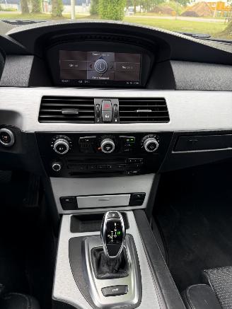 BMW 5-serie 530 i picture 13