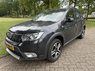 damaged passenger cars Dacia Sandero  2018/1