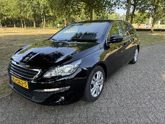 Damaged car Peugeot 308  2015/1
