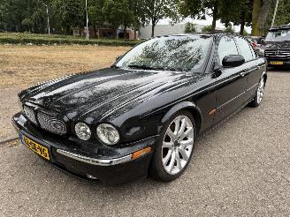 krockskadad bil auto Jaguar XJ  2003/1
