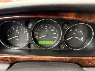 Jaguar XJ  picture 19