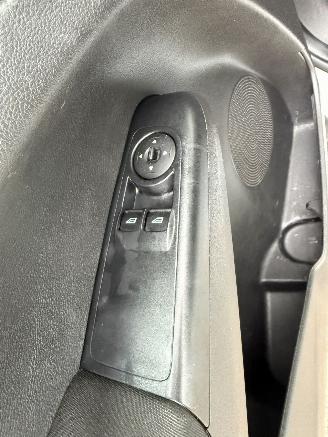 Ford Transit COURIER picture 25