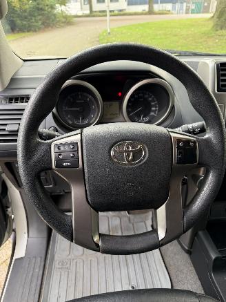 Toyota Landcruiser  picture 17