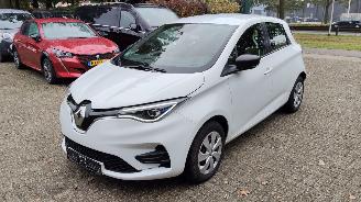 Vaurioauto  passenger cars Renault Zoé + 52 kWh KOOPACCU Rijdbaar 2020/12