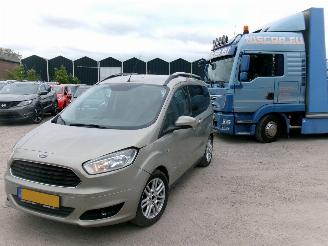 krockskadad bil auto Ford Tourneo Connect 1.0  Ecoboost   Titanium 2018/2