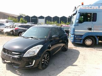 krockskadad bil auto Suzuki Swift 1.3 DDIS - 5 Drs-  Grand Luxe 2016/2