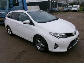 Toyota Auris Touring Sports 2.0 D4D  Touring Sports picture 3