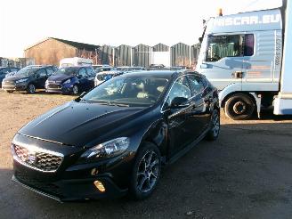 Schadeauto Volvo V-40 1.6 D - Cross Country 2014/10