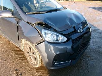 Hyundai I-10 1.0 Sky picture 9