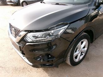 Nissan Qashqai 1.2 Tekna picture 6