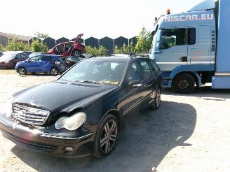 krockskadad bil auto Mercedes C-klasse C180k  Elegance Break 2006/1