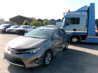 skadebil auto Toyota Auris 1.3 Comfort 5 DRS HB 2013/3