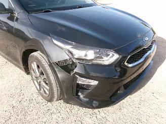 Kia Ceed 1.0 5 DRS HB Lounge picture 8