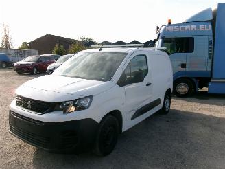 danneggiata veicoli commerciali Peugeot Partner 1.5 D Pro Bestelwagen 2020/1
