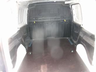 Peugeot Partner 1.5 D Pro Bestelwagen picture 18