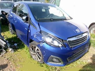 Peugeot 108 1.0 Style - 5DRS Automaat picture 2