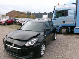 uszkodzony samochody osobowe Suzuki Swift 1.2 Comfort Hybride 2021/9