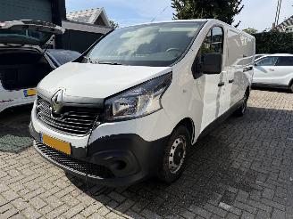 dañado vehículos comerciales Renault Trafic 2x schuifdeur WB 350cm 92KW NAVI 2017/8