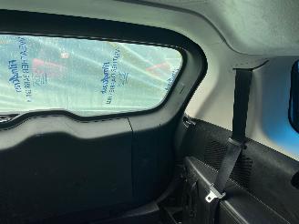 Mazda 5 Automaat Aangepast met Stuurbediening 2.0 Katano vaste prijs picture 25