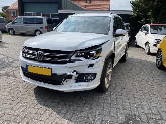 Volkswagen Tiguan 4Motion 1.4 TSi Sport&Style R-line Edition.pano/leer picture 5