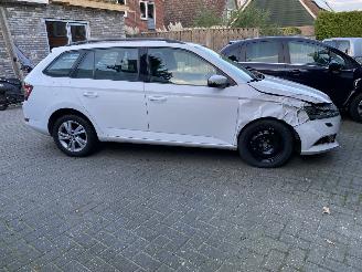 Skoda Fabia Auto is gereserveerd 1.0 TSi Combi 70 KW picture 6