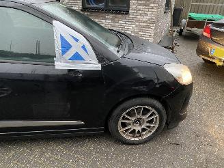 Citroën DS3 e-HDI 1.6 So Chic picture 30