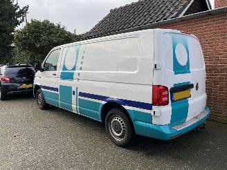 Vaurioauto  commercial vehicles Volkswagen Transporter 2.0 TDi L2H1 Trentline 75KW 77DKM 2017/5